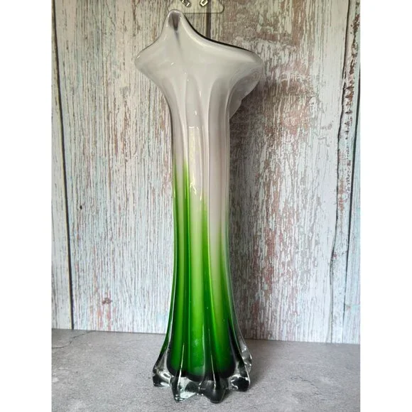 Jack-In-The-Pulpit Hand-Blown Art Glass Vase Green & White Ombre w/Purple Rim 12 - Picture 6 of 12